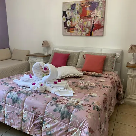 Le Di Livia 3* Сиена