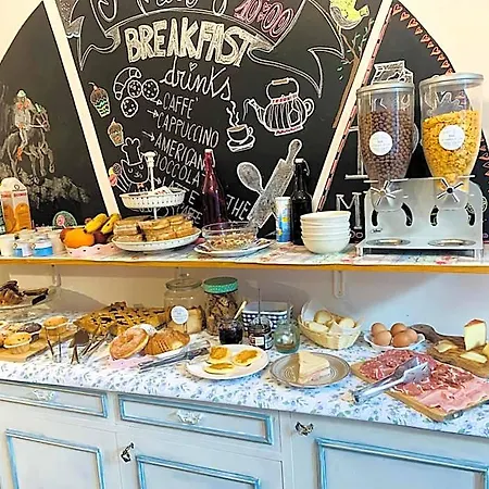 Le Di Livia Bed & Breakfast 3*
